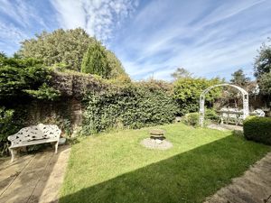 Photo 6- click for photo gallery